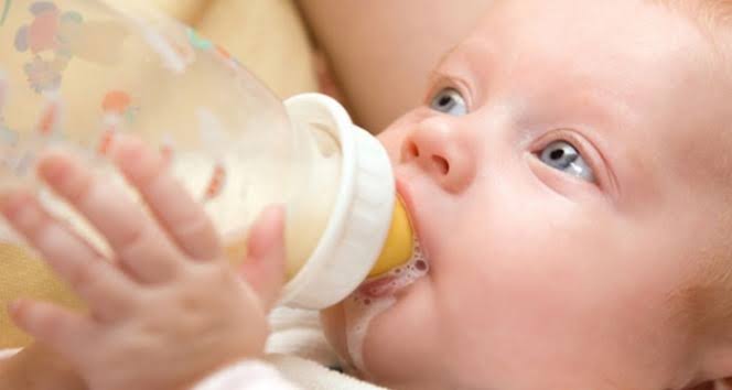 Anne sütü neden az gelir? Anne sütünü arttırmak için ne yapmalıyız? Memede operasyon anne sütünü etkiler mi? Psikolojik sorunlar anne sütünü azaltır mı?